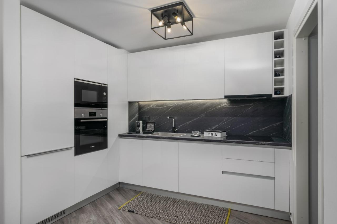 Margaret'S Unique Apartment Peran Triovasalos Экстерьер фото